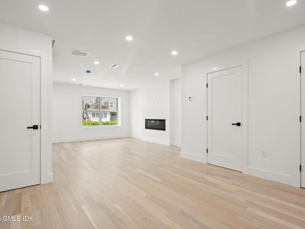 26 Homestead Lane, Greenwich CT 06831