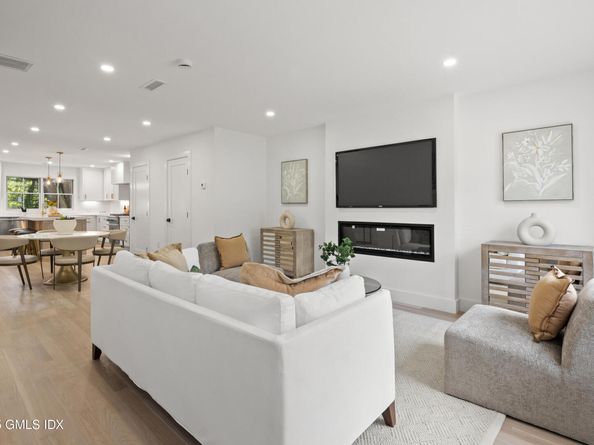 26 Homestead Lane, Greenwich CT 06831