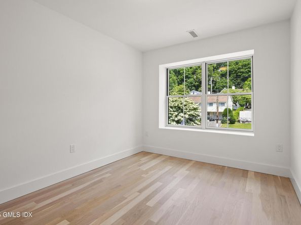 26 Homestead Lane, Greenwich CT 06831