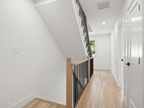 26 Homestead Lane, Greenwich CT 06831