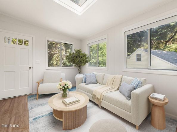 48 Meyer Place, Riverside CT 06878