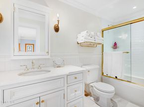 19 Hawkwood Lane, Greenwich CT 06830