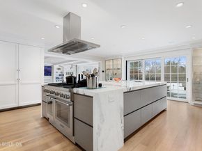 19 Hawkwood Lane, Greenwich CT 06830