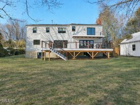 10 Lockwood Road, Riverside CT 06878