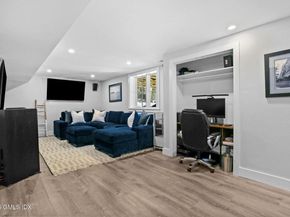 10 Lockwood Road, Riverside CT 06878