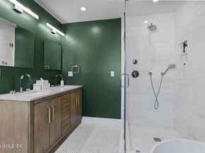 10 Lockwood Road, Riverside CT 06878