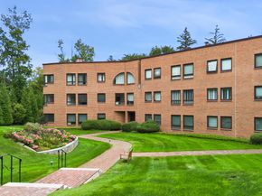 1 Milbank Avenue 1A, Greenwich CT 06830