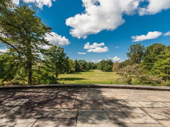 188 Round Hill Road, Greenwich CT 06831