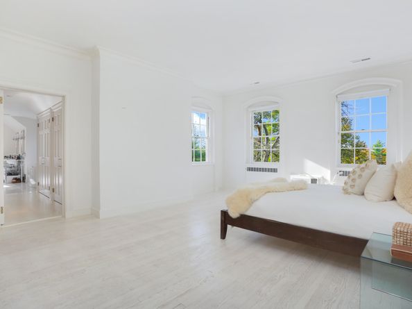 188 Round Hill Road, Greenwich CT 06831