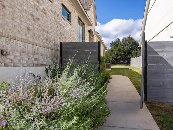 1122 Silver Dollar TRL, Georgetown TX 78628