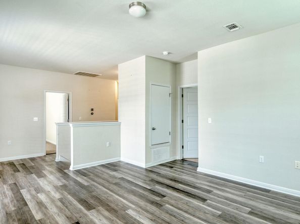 10001 Dalliance LN, Manor TX 78653