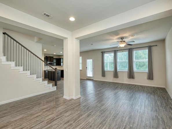 10001 Dalliance LN, Manor TX 78653