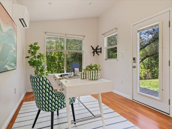 5904 Shoal Creek BLVD, Austin TX 78757