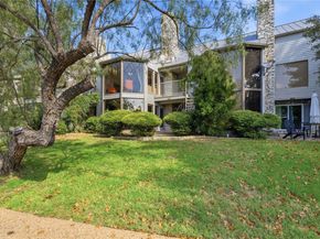 113 World Of Tennis SQ, Lakeway TX 78738