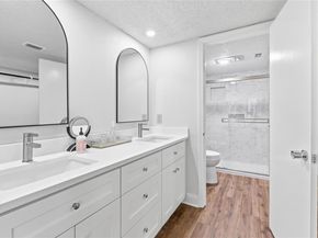 113 World Of Tennis SQ, Lakeway TX 78738