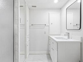 113 World Of Tennis SQ, Lakeway TX 78738