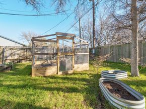 2801 Crownspoint DR, Austin TX 78748