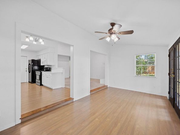 11811 Barrington WAY, Austin TX 78759
