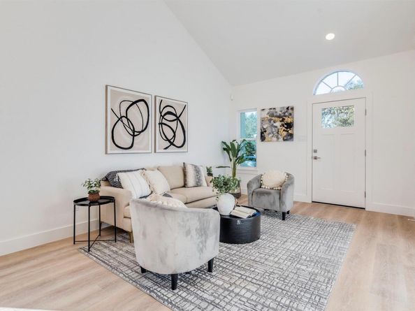 3308 Silk Oak DR, Austin TX 78748