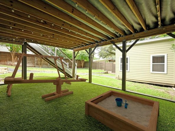 2109 W 10th ST, Austin TX 78703