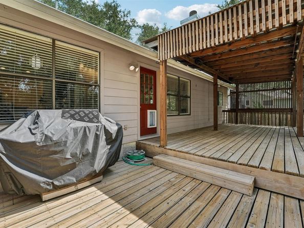 7414 Dallas DR, Austin TX 78729