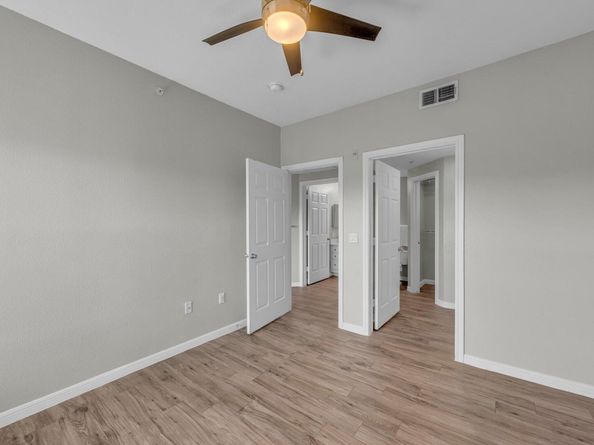 2320 Gracy Farms LN 823, Austin TX 78758