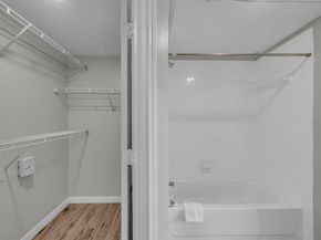 2320 Gracy Farms LN 823, Austin TX 78758