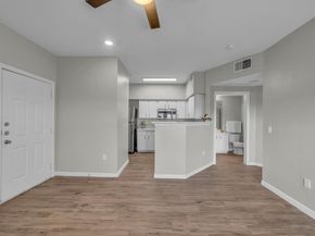 2320 Gracy Farms LN 823, Austin TX 78758