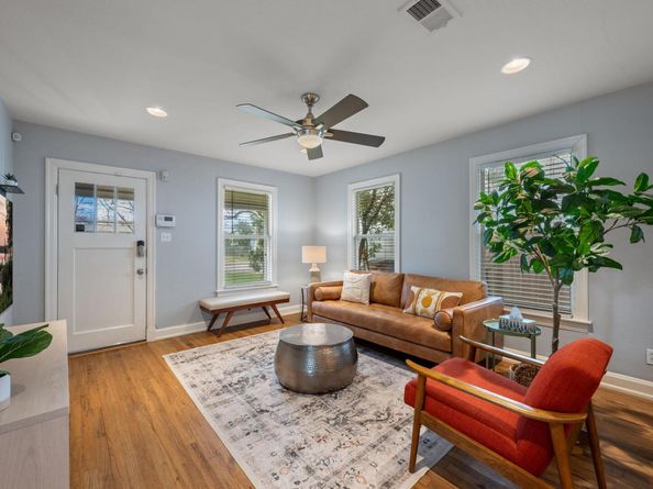 930 E 52nd ST, Austin TX 78751