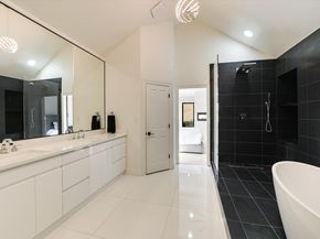 32 Wingreen LOOP, The Hills TX 78738