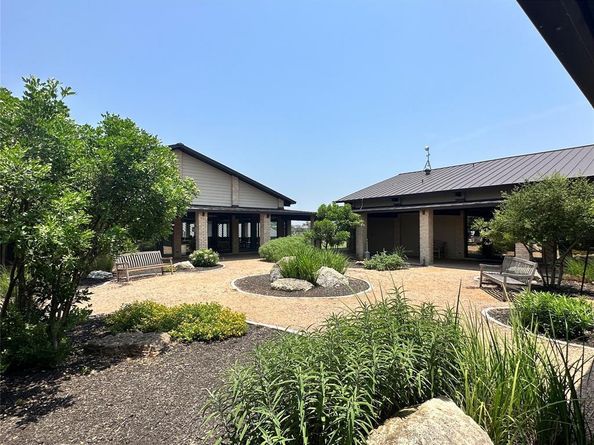 18904 Nicklaus DR, Point Venture TX 78645