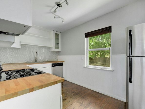 907 E 56th ST, Austin TX 78751