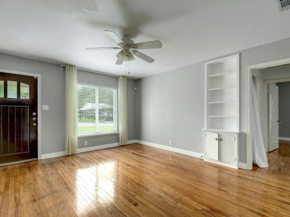 907 E 56th ST, Austin TX 78751