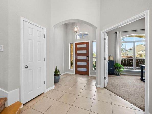 13536 Larrys LN, Manchaca TX 78652