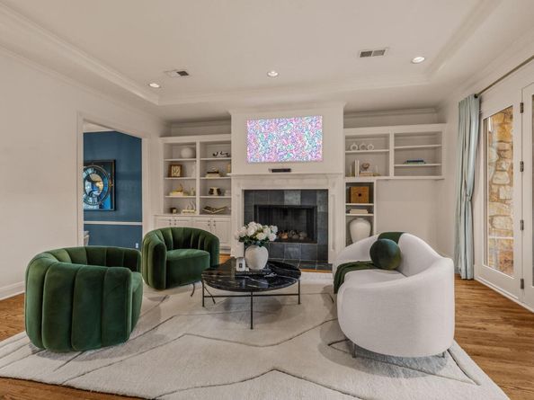 2703 McCullough ST, Austin TX 78703