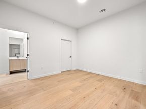 2209 S 1st ST 104, Austin TX 78704