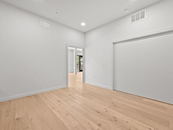 2209 S 1st ST 104, Austin TX 78704