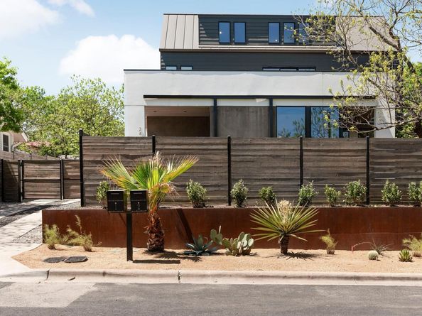 2402 S 3rd ST, Austin TX 78704