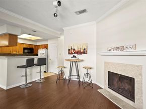 915 W 23rd ST 208, Austin TX 78705