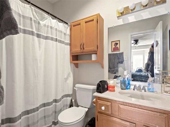 915 W 23rd ST 208, Austin TX 78705