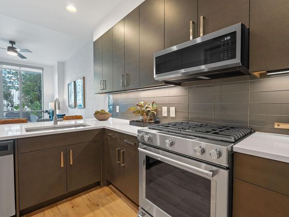 222 West Ave 1005, Austin TX 78701