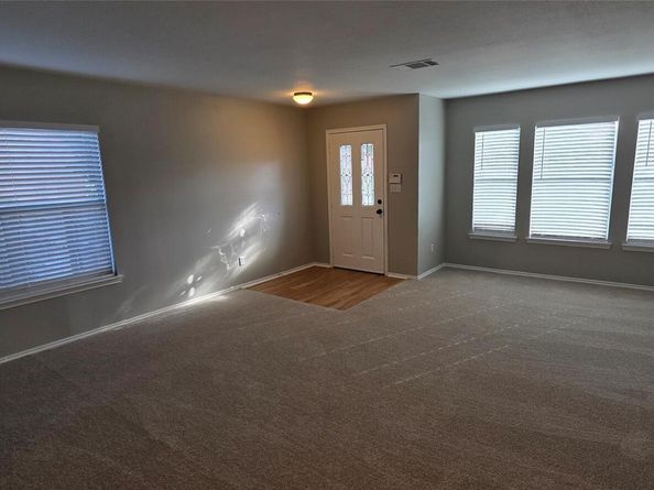 3037 Bradford Park DR, Round Rock TX 78664