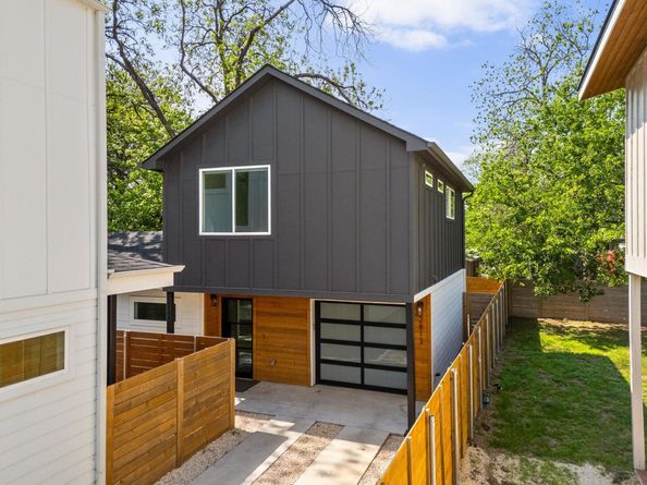 2813 Prado 2, Austin TX 78702
