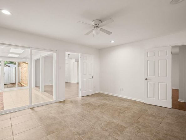 11129 Pinehurst DR C, Austin TX 78747