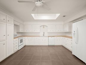 11129 Pinehurst DR C, Austin TX 78747
