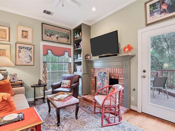 2716 Hillview Green LN, Austin TX 78703