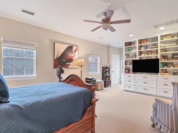 2716 Hillview Green LN, Austin TX 78703