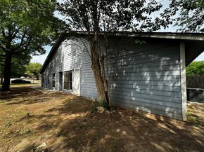 8809 Cainwood LN, Austin TX 78729