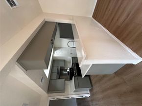 8809 Cainwood LN, Austin TX 78729