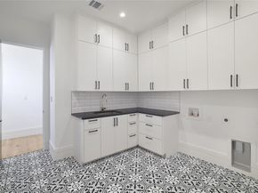 2701 Toro Canyon RD B, Austin TX 78746